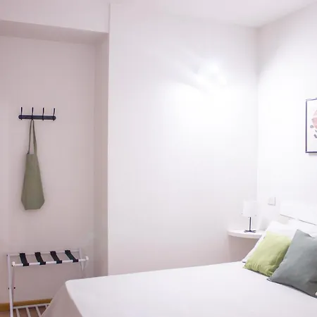 Urban Living - Navigli Bocconi Апартаменты